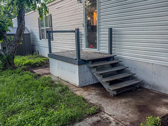 2nd image of 156 Oak St #152