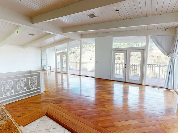 3rd image of 10090 Cielo Dr