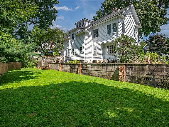 4th image of 237 Nyac Ave