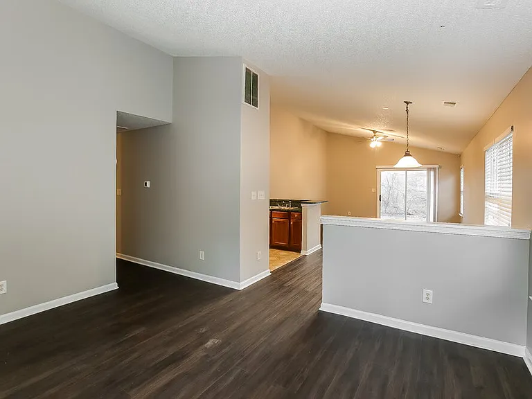 12110 Stewarts Crossing Dr — Photo 7