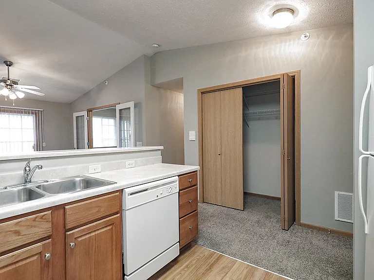 Lexington Ridge Apartments — Photo 31