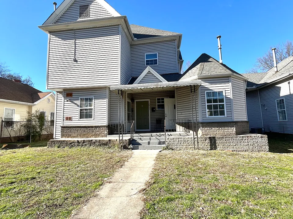 2449 Woodbine Ave #2