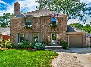 286 S Poplar Ave, Elmhurst, IL 60126