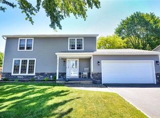 96 Bright Autumn Ln, Rochester, NY 14626