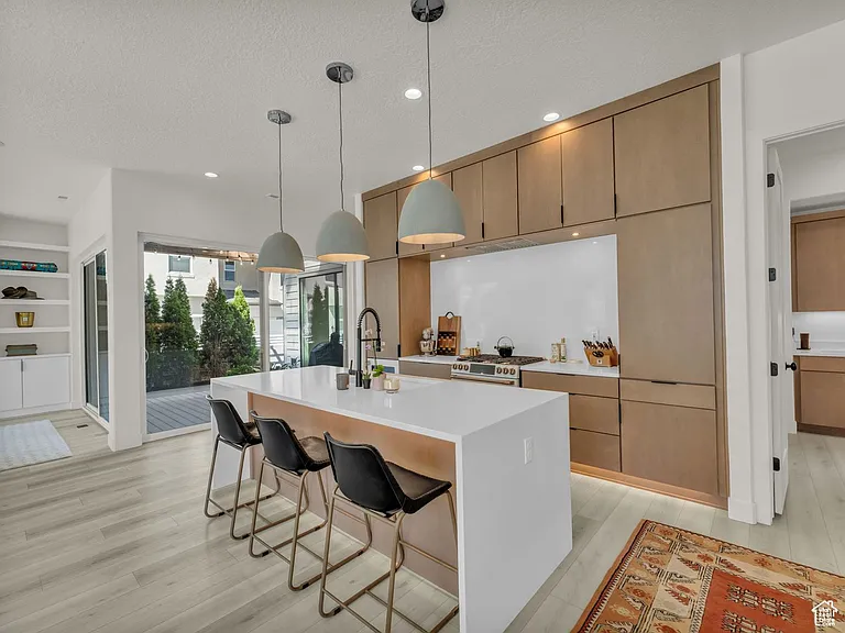 11609 S Dorian Dr — Photo 8