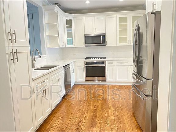 4th image of 10250 Billings Pointe