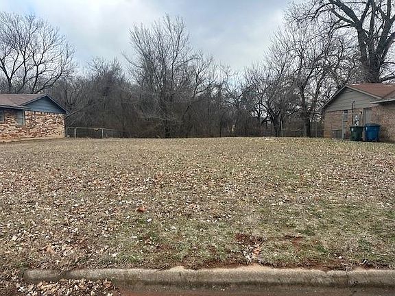 4th image of 4202 N Shadybrook Dr #4