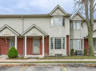 50 Chapman Ct #27, London, ON N6G 5E1