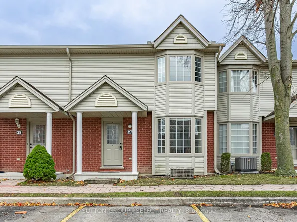 50 Chapman Ct #27, London, ON N6G 5E1