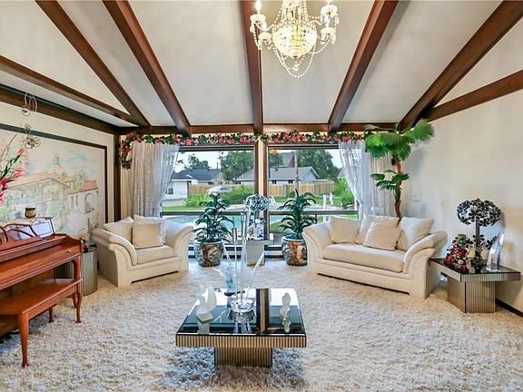 5th image of 606 Lockwood Ct