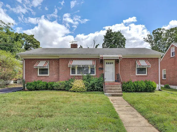 5219 Hearthstone Rd NW, Roanoke, VA 24012