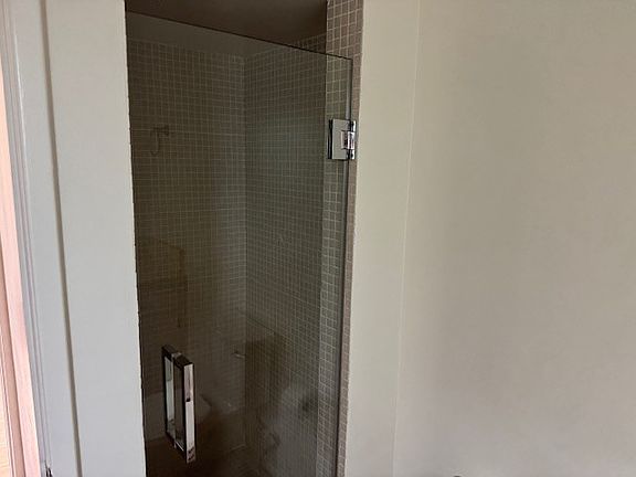4th image of 2730 Knoxville Ave