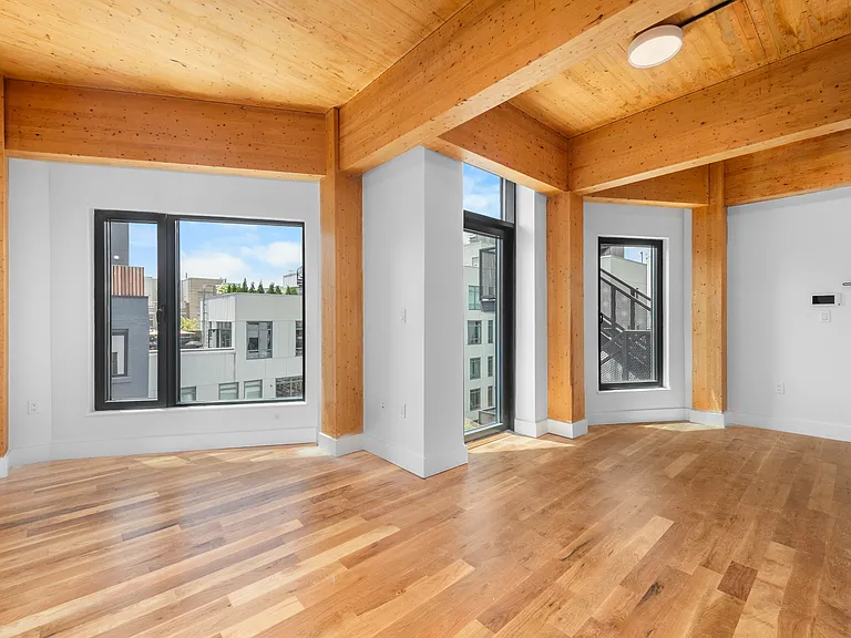 80 Ainslie St #402 — Photo 2