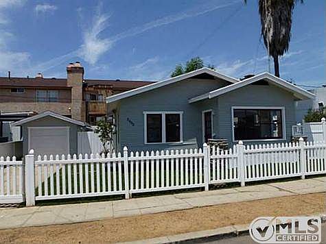 4th image of 2632 Monroe Ave