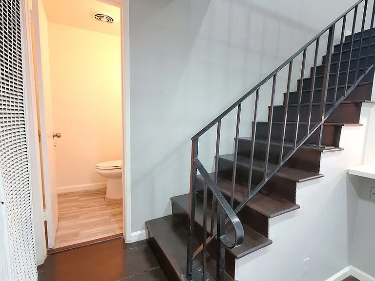 5836 Harold Way #13 — Photo 6