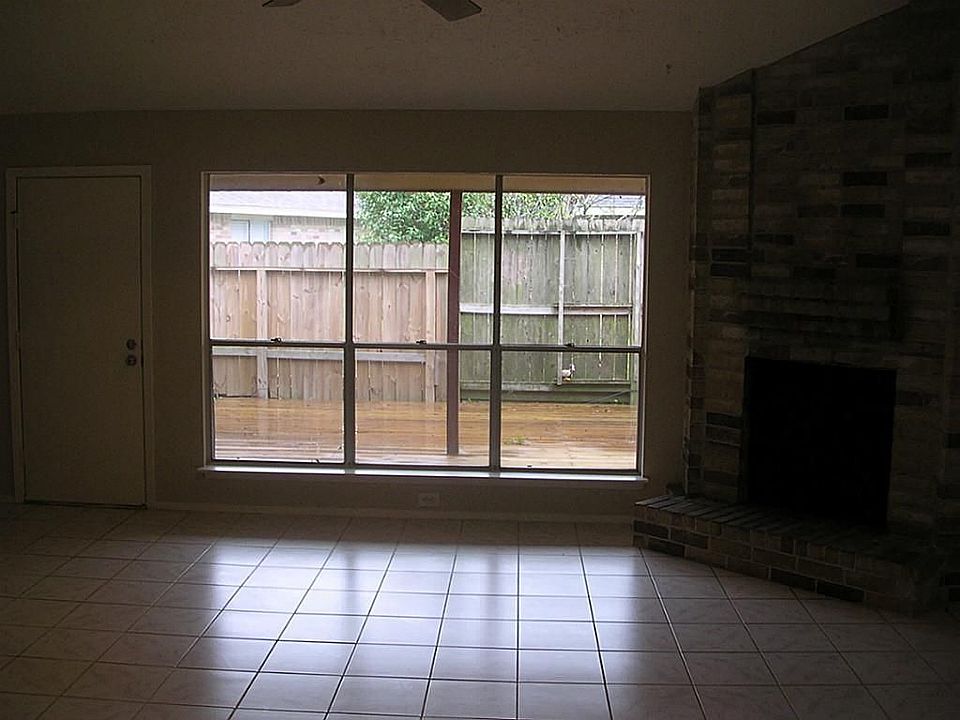 2nd image of 10407 White Fawn Dr