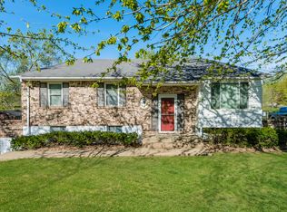 1601 NW Winchester Pl, Blue Springs, MO 64015