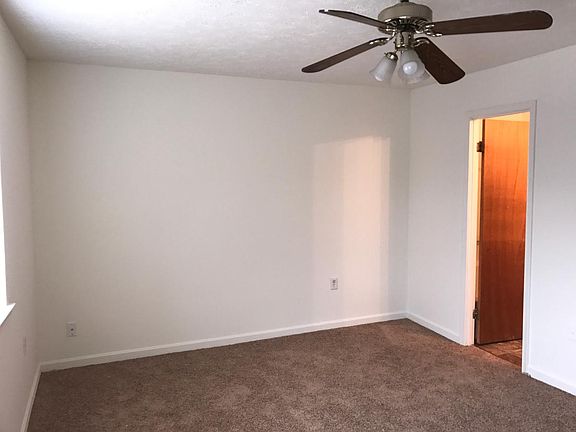 5th image of 21840 Ronald Dr
