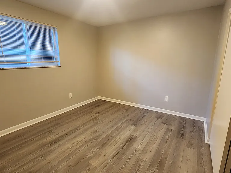 220 E. Lane Ave. — Photo 31