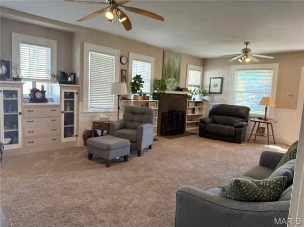 618 Morgan St, Carlinville, IL 62626