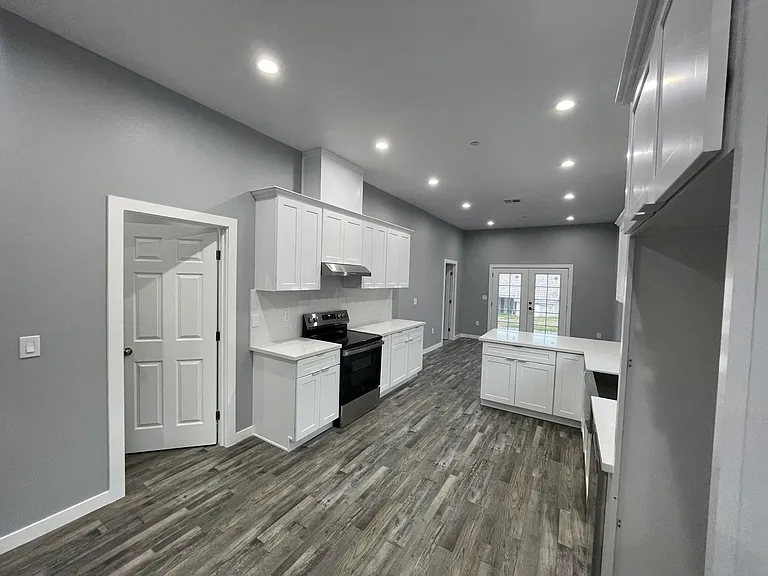 17745 Vista Point Dr — Photo 6