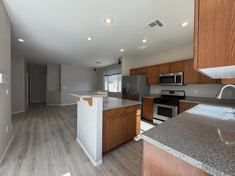 148 Macoby Run St — Photo 7