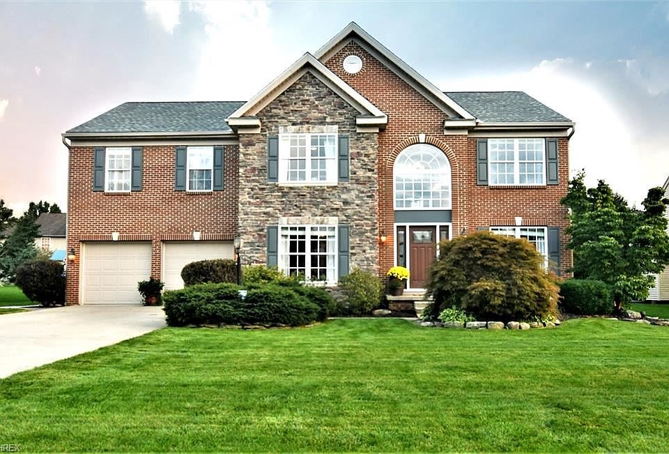 1st image of 385 Brentwood Blvd
