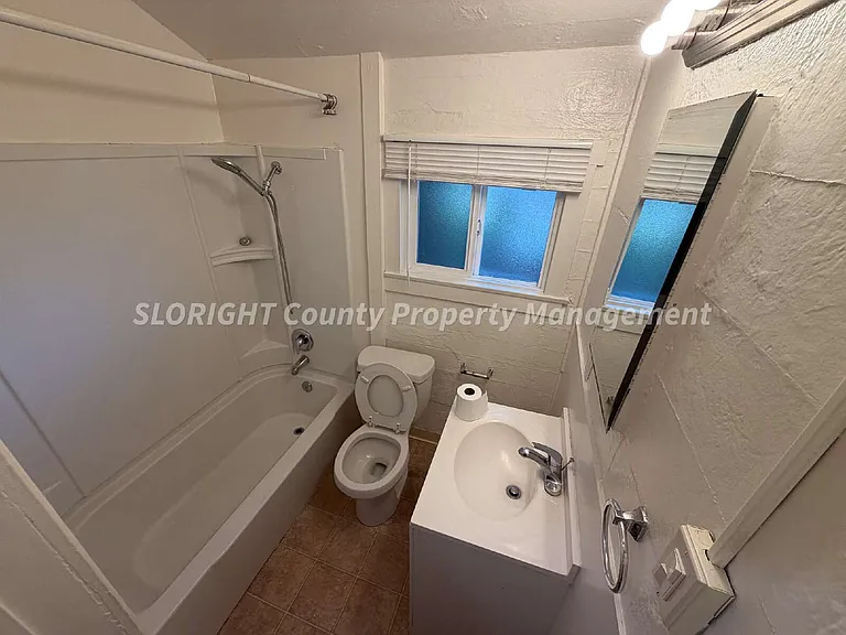 1243 Bond St — Photo 13
