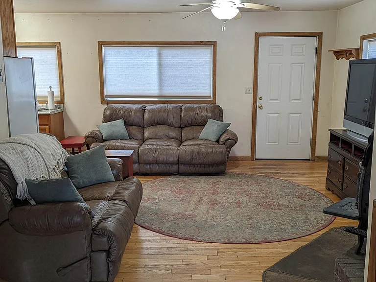 34 S Maple Ave — Photo 3