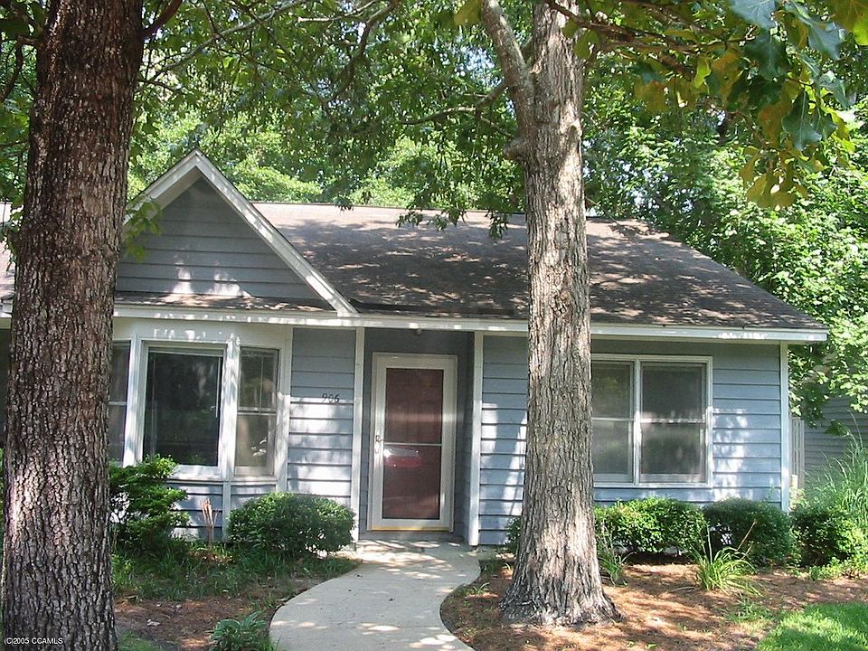 2nd image of 600 35th St Unit 906