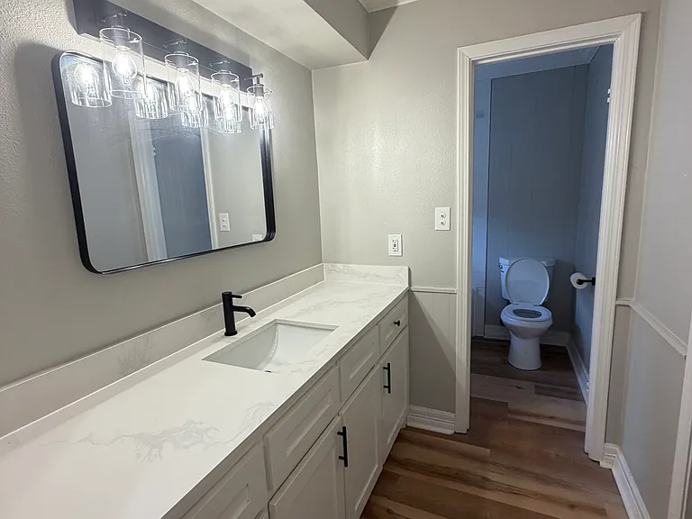 404 Brookwood Dr — Photo 12