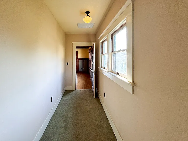 1123 Marion Ave — Photo 46