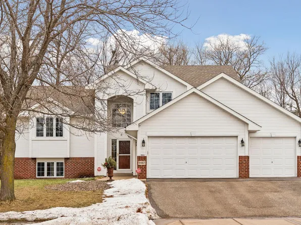 9487 Winslow Chase N, Maple Grove, MN 55311