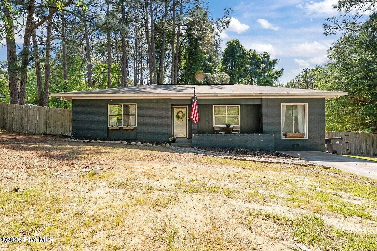 3 bed, 2.0 bath, 1158 sqft, $2,000 — Photo 1
