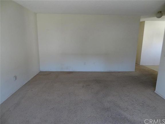 5th image of 6990 Vine St