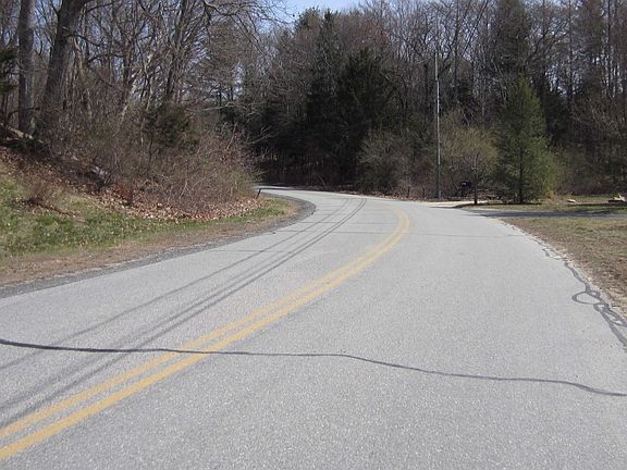 5th image of 51 Reservoir Rd
