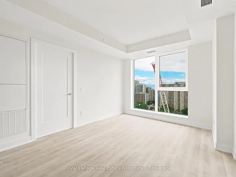 25 Cordova Ave #1812 — Photo 9