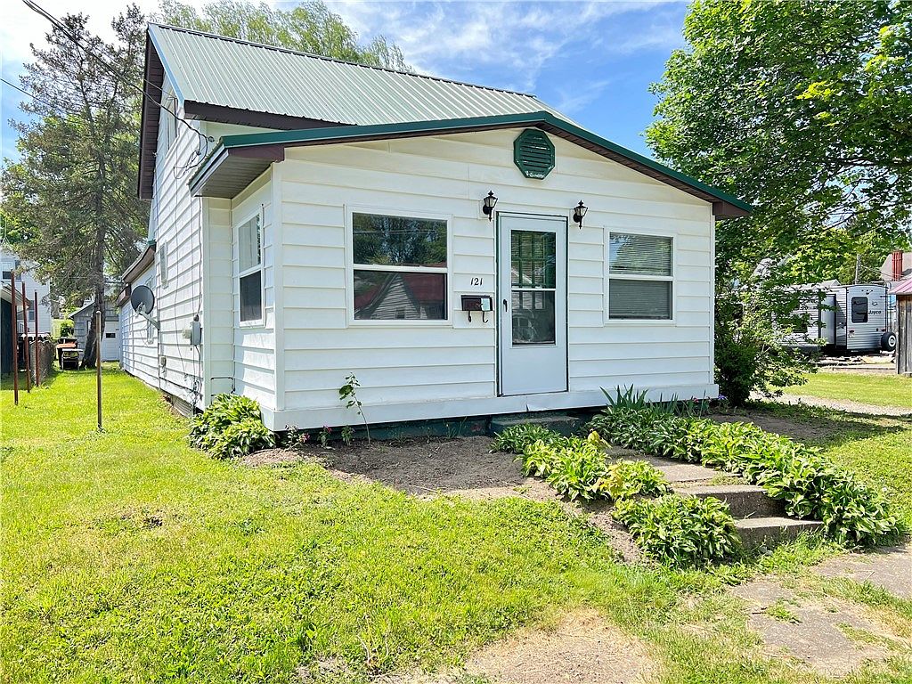 121 Gould St, Corry, PA 16407 Zillow