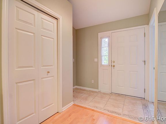 4th image of 8247 Woodstone Dr SE #10