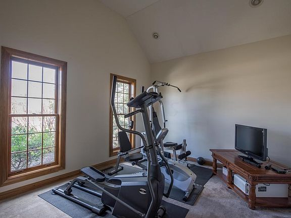 4th image of 3507 Heritage Oaks Dr