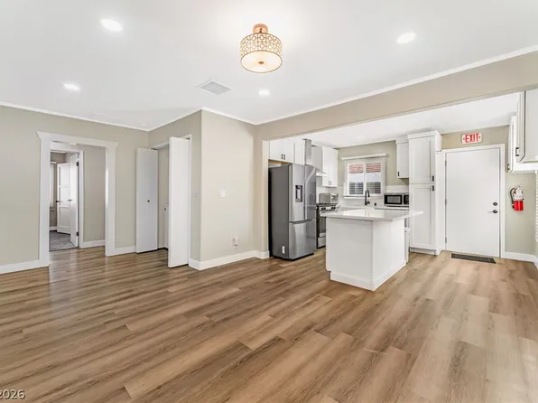 4218 Fulton Pl, Las Vegas, NV 89107