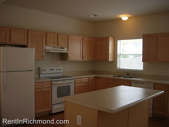 3rd image of 5601 Millwheel Way