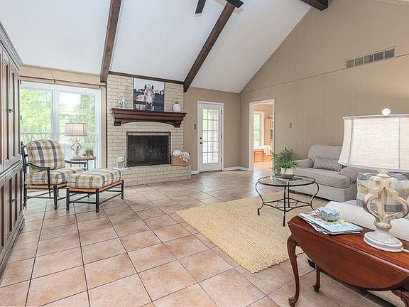 5th image of 1551 Cordova Rd