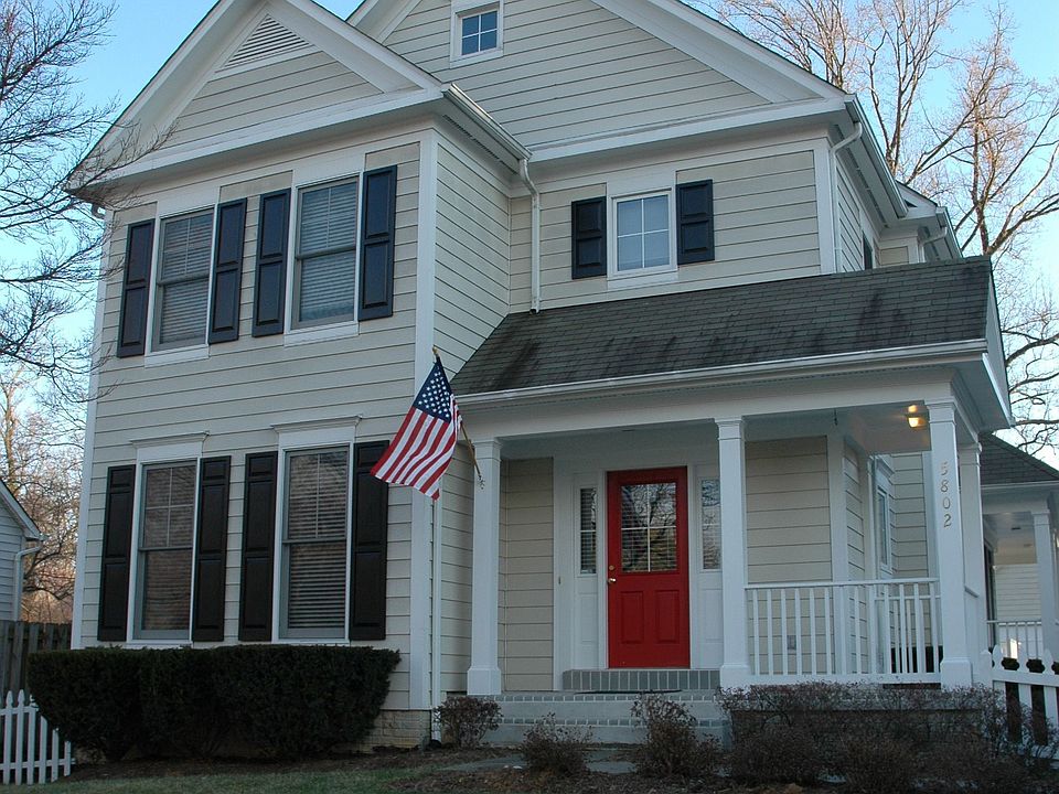 2nd image of 5802 Grosvenor Ln