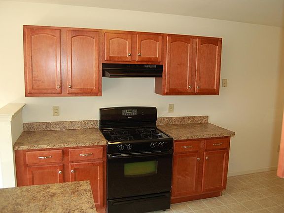 4th image of 104 Hillcourt Dr