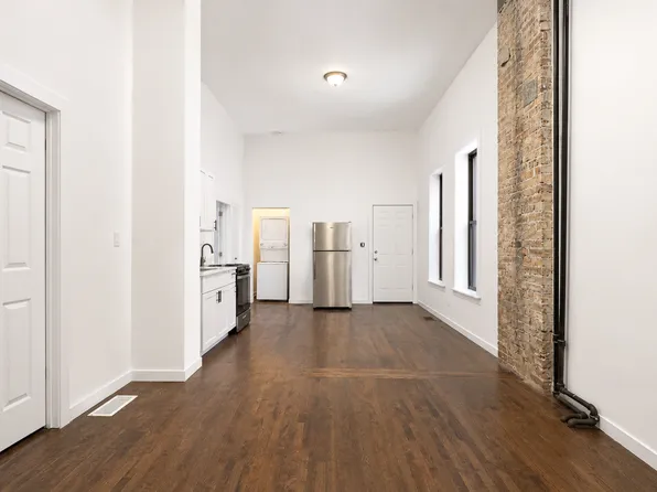 8714 S Commercial Ave APT 1R, Chicago, IL 60617