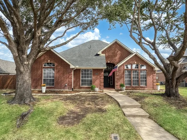 2059 Birchwood Ct, Lewisville, TX 75067