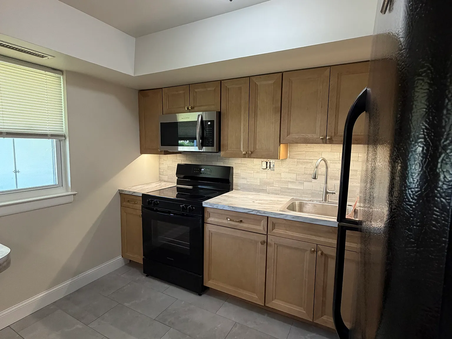 2 bed, 1000 sqft, $1,850 — Photo 4