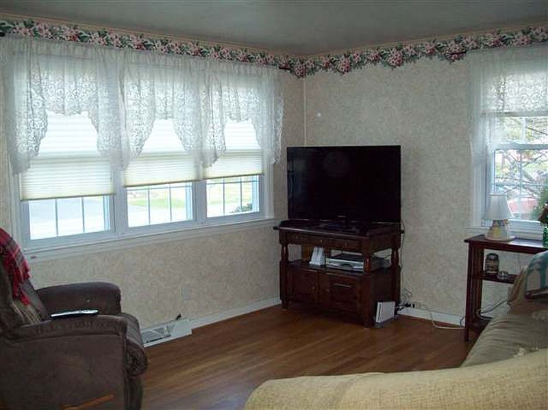 5th image of 3080 LYDIUS Street