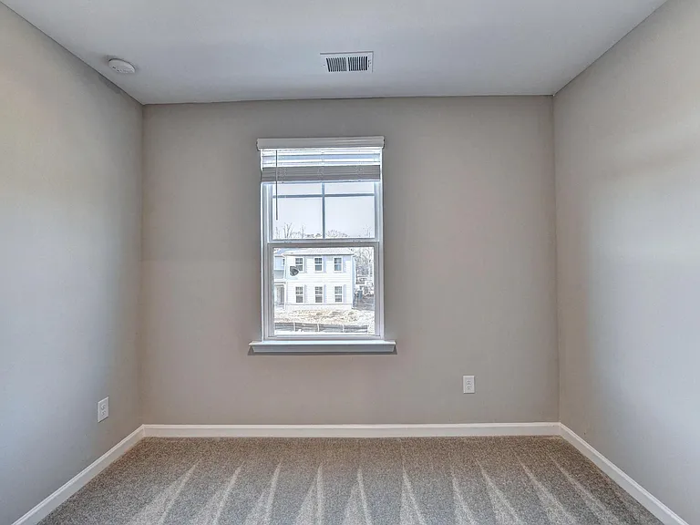 192 Golden Eagle Pkwy — Photo 32
